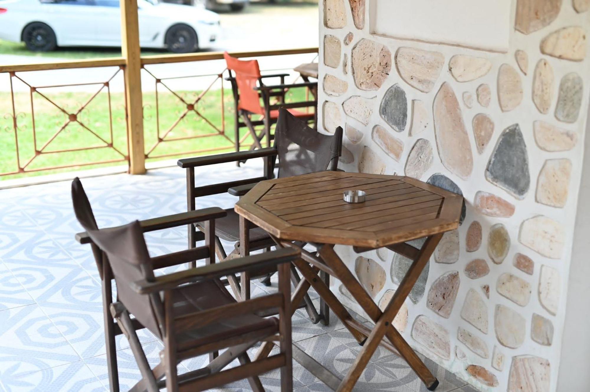 Guesthouse Agnandi Káto Loutrákion エクステリア 写真