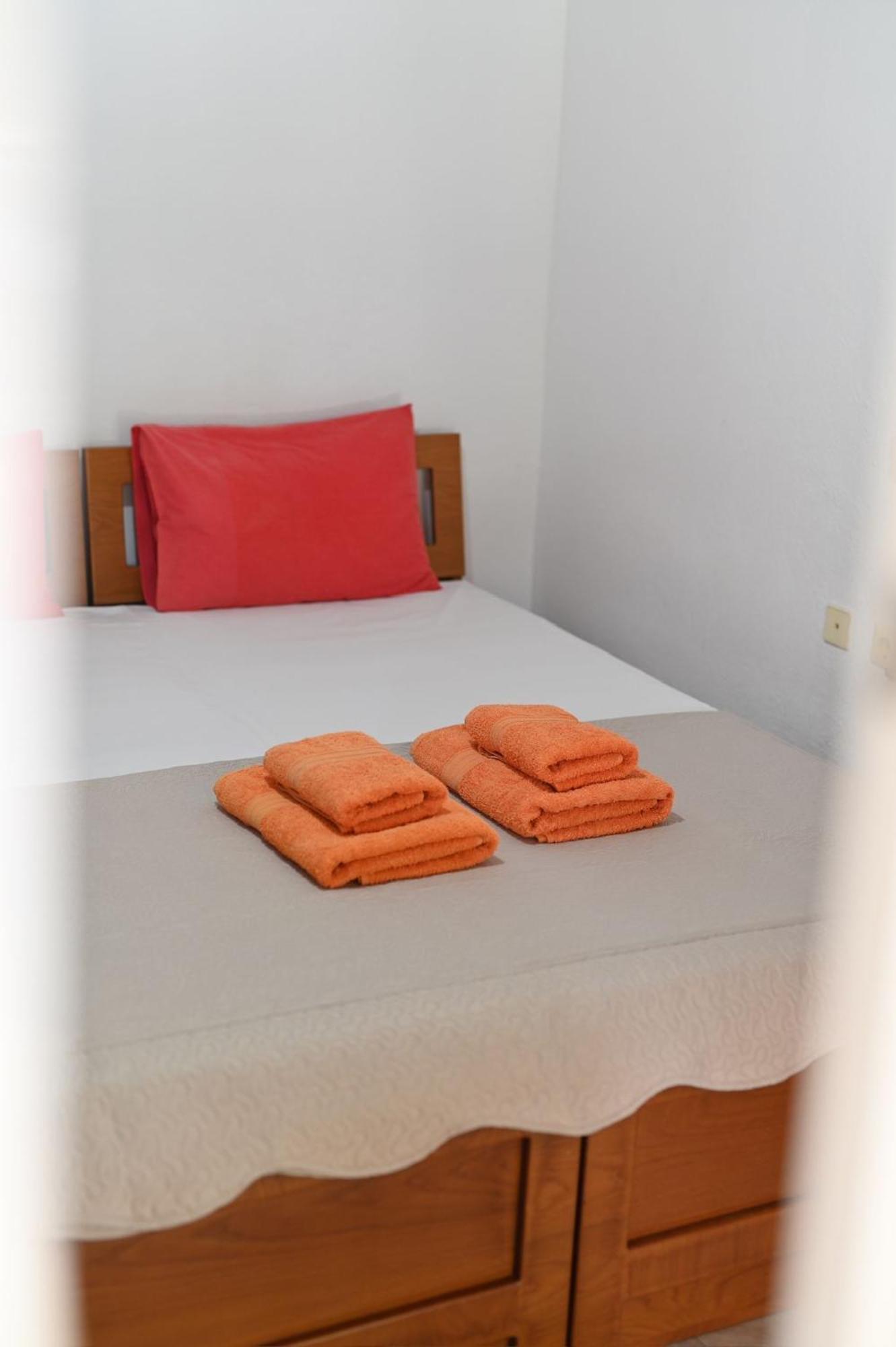 Guesthouse Agnandi Káto Loutrákion エクステリア 写真