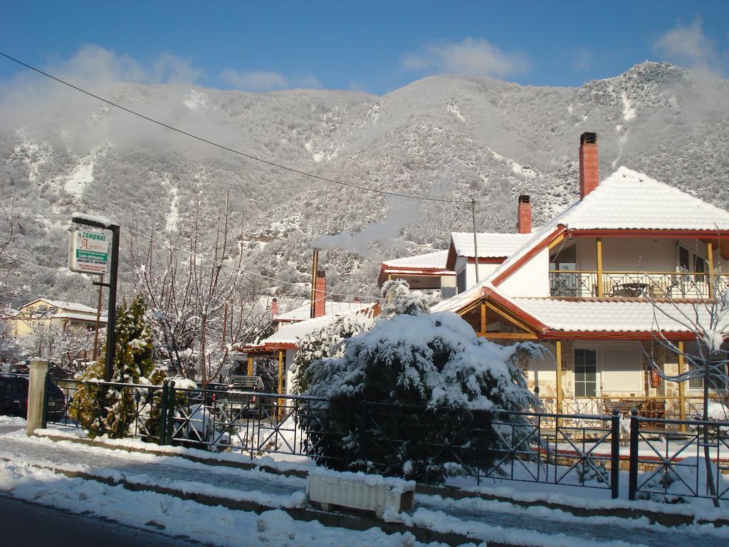 Guesthouse Agnandi Káto Loutrákion エクステリア 写真