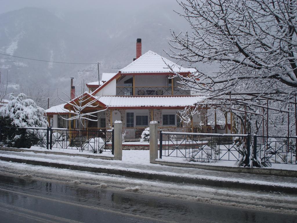 Guesthouse Agnandi Káto Loutrákion エクステリア 写真