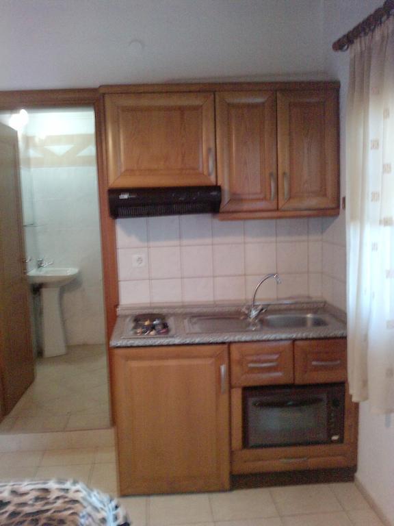 Guesthouse Agnandi Káto Loutrákion 部屋 写真